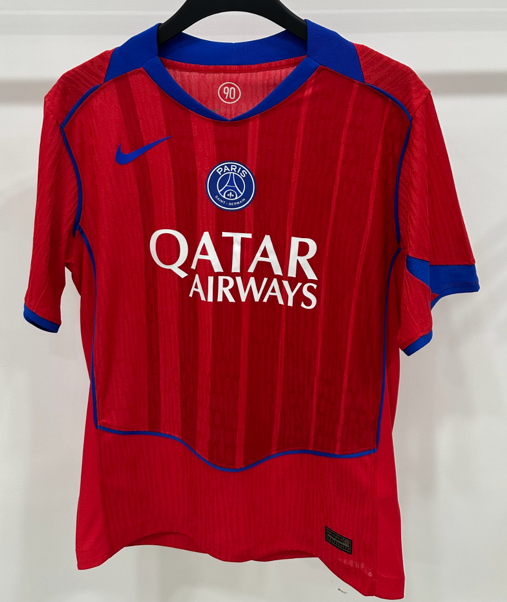Paris in Red — PSG Away Legacy 2025/2026
