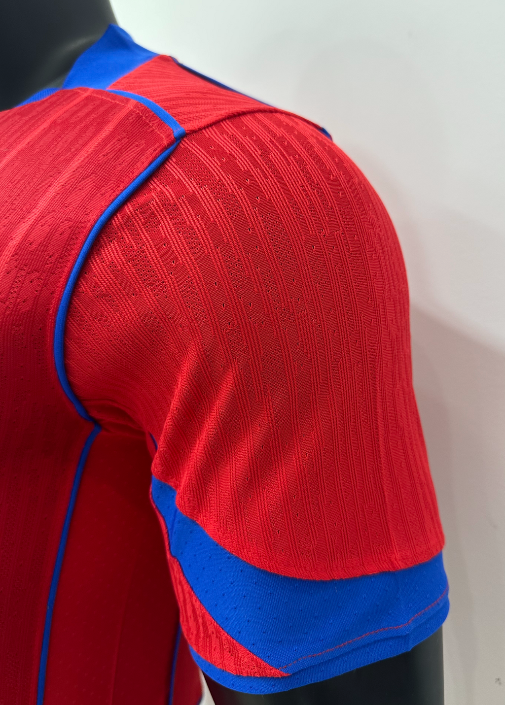 Paris in Red — PSG Away Legacy 2025/2026