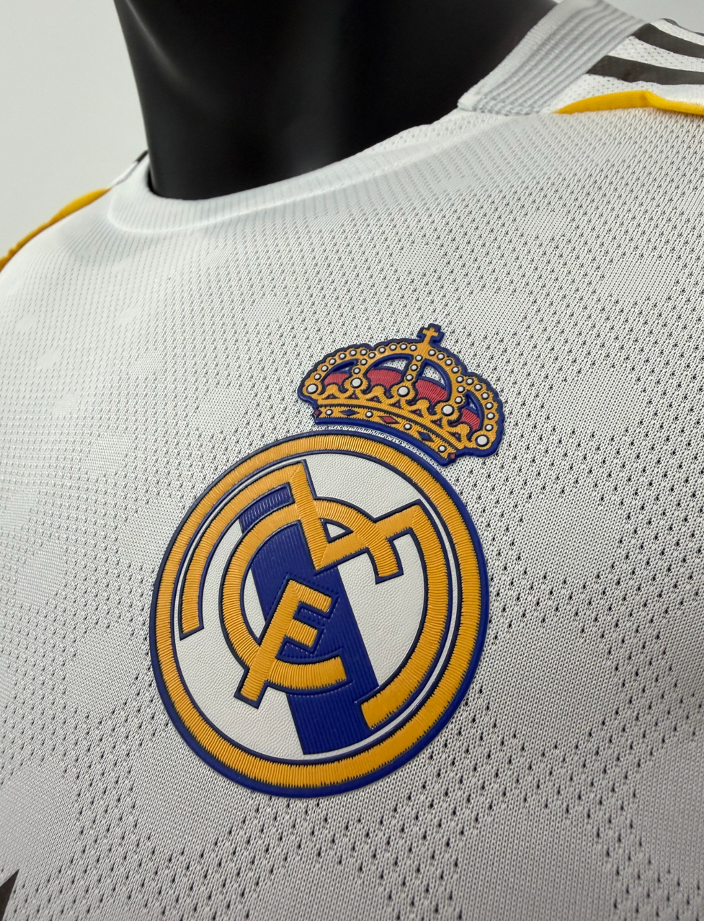 Real Madrid Home Jersey 2025/26 – Where Greatness Lives