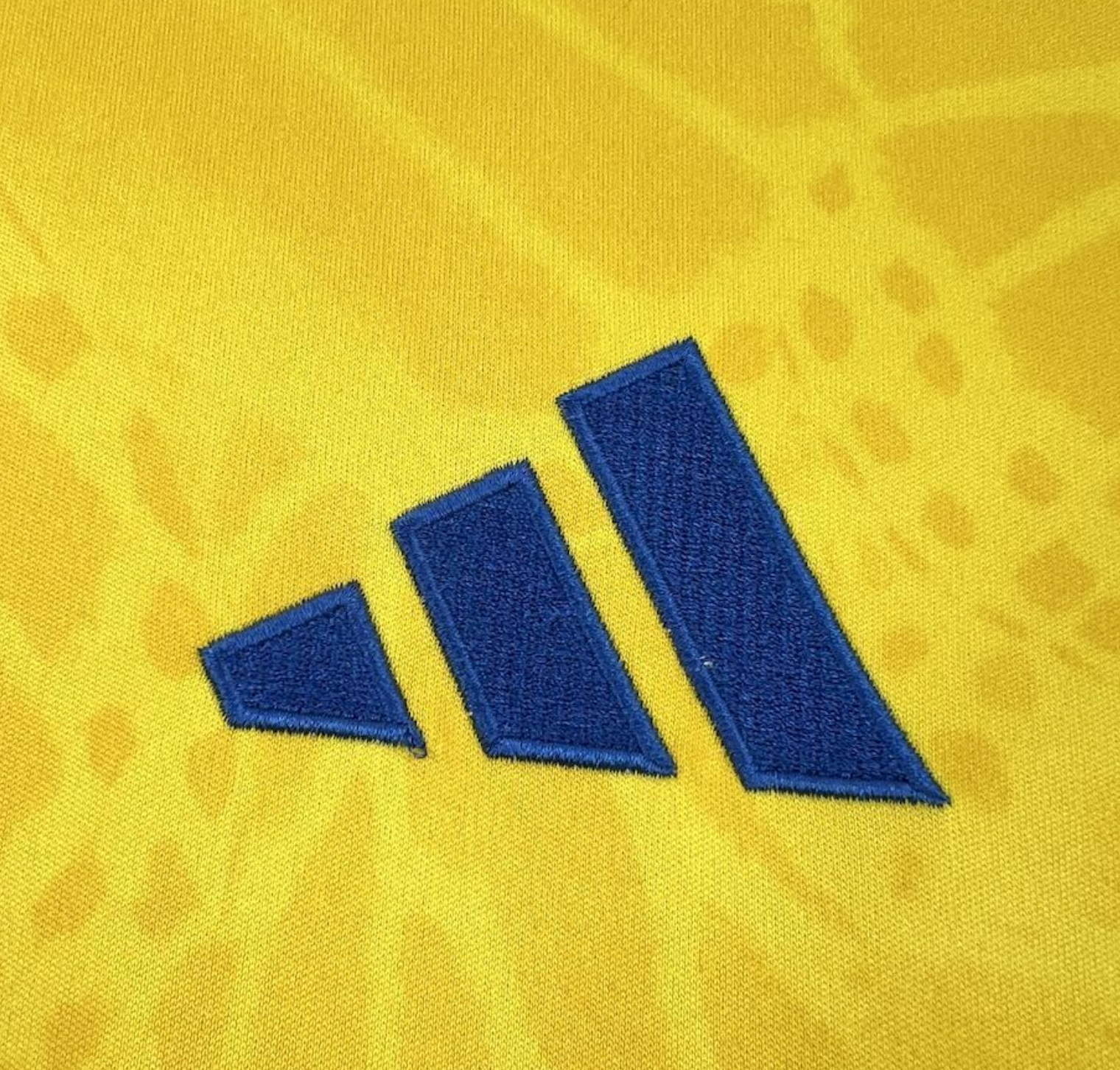 Colombia Home Jersey – La Piel de un País que Nunca Deja de Soñar