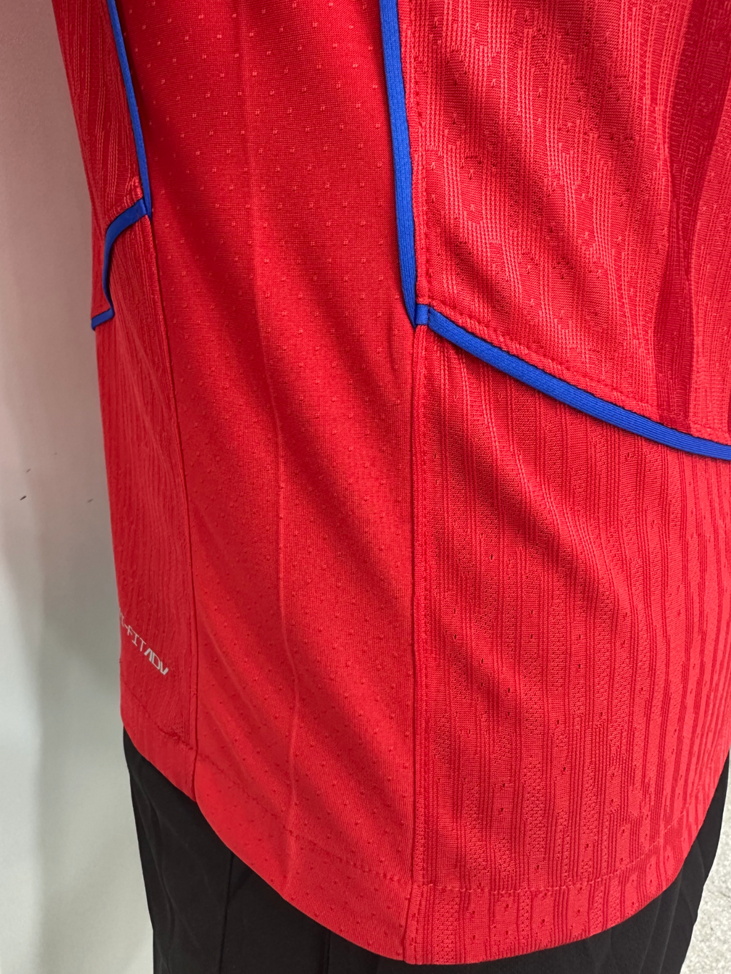 Paris in Red — PSG Away Legacy 2025/2026