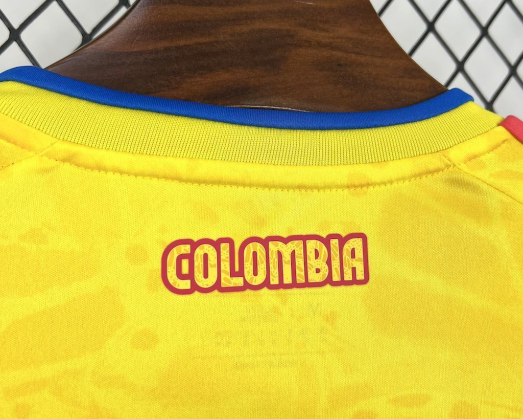 Colombia Home Jersey – La Piel de un País que Nunca Deja de Soñar