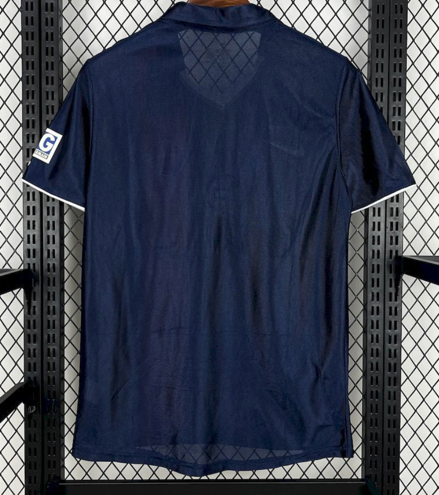 Paris Saint-Germain Retro Jersey — Ronaldinho Era Street Icon