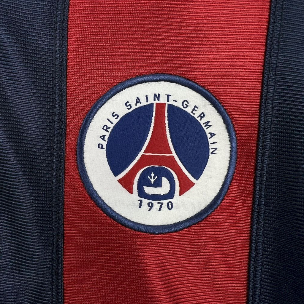 Paris Saint-Germain Retro Jersey — Ronaldinho Era Street Icon