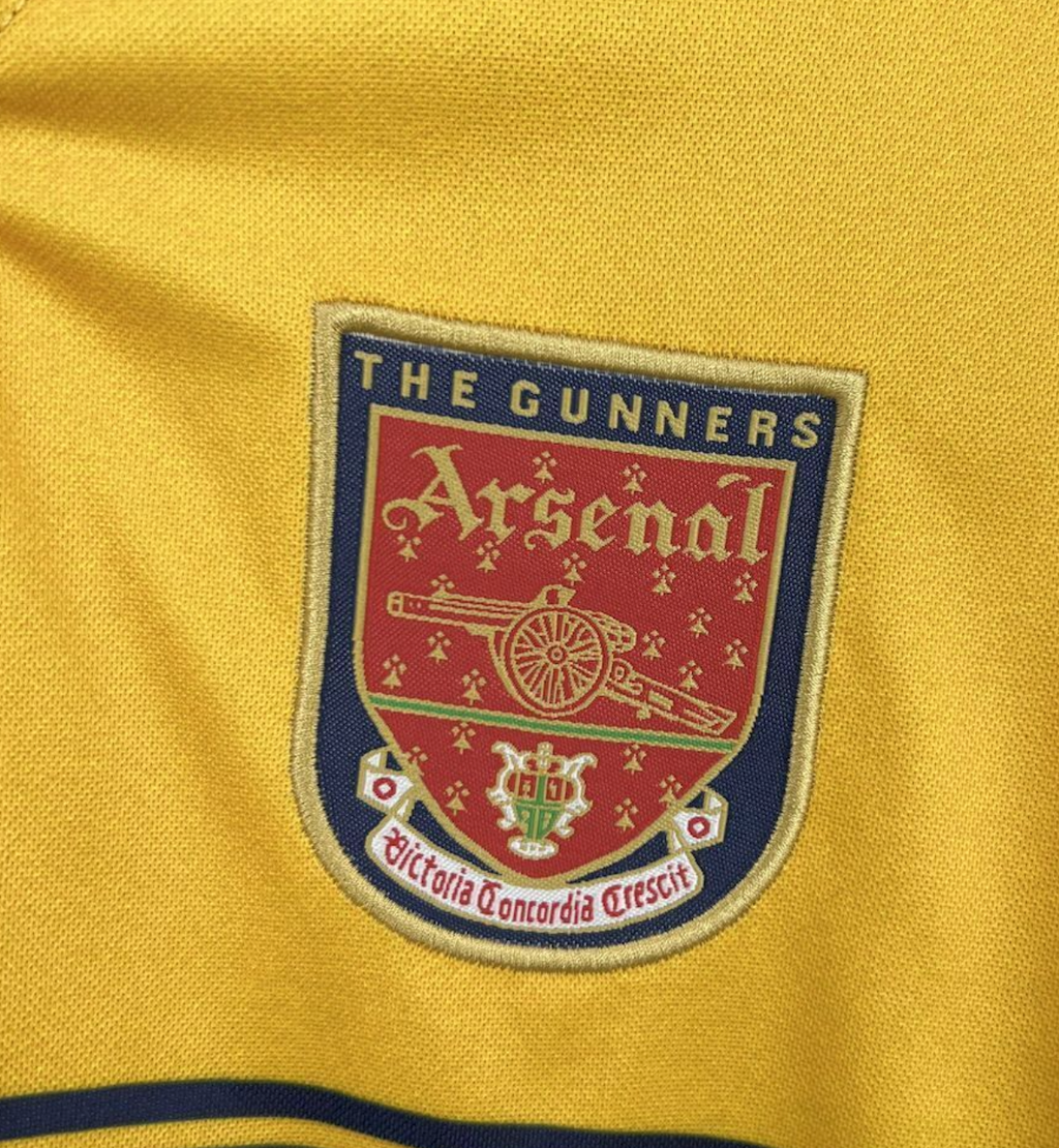 Arsenal 1997/98 Away Shirt – Champions’ Gold
