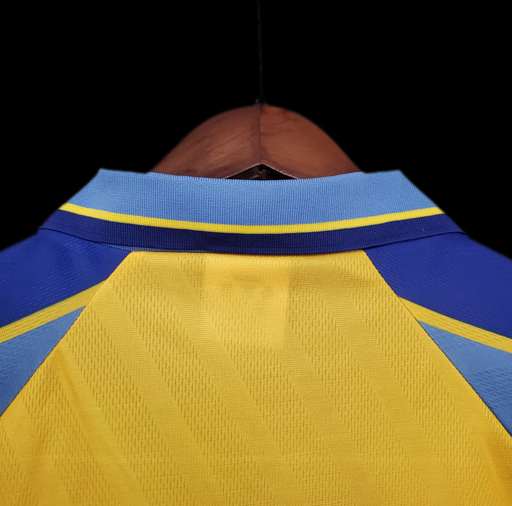 Chelsea Away 1995–1997 – London Grit in Gold